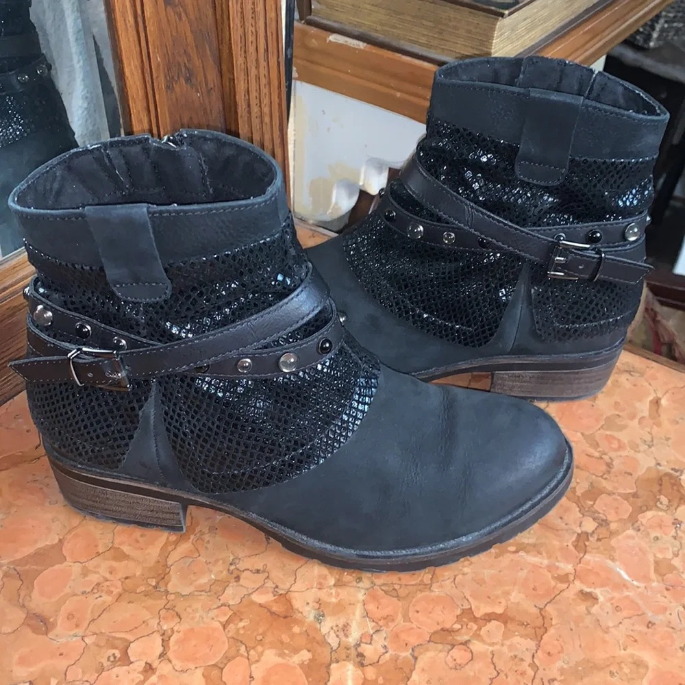 TAMARIS Matmix Western Studded Ankle Booties Boots 7 - Picture 3 of 7